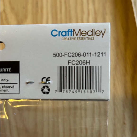 White Goose Feathers - 50 Pack - Picture 6 of 6